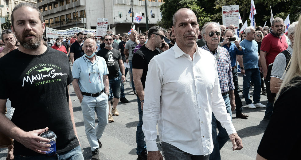 Από Ομόνοια μέχρι Σύνταγμα, βροντερό το «όχι» στο λουκέτο της ΛΑΡΚΟ