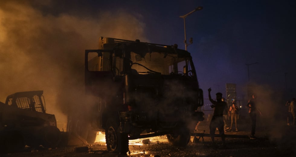Ημέρα οργής στον Λίβανο με τον πρωθυπουργό να δρομολογεί πρόωρες εκλογές