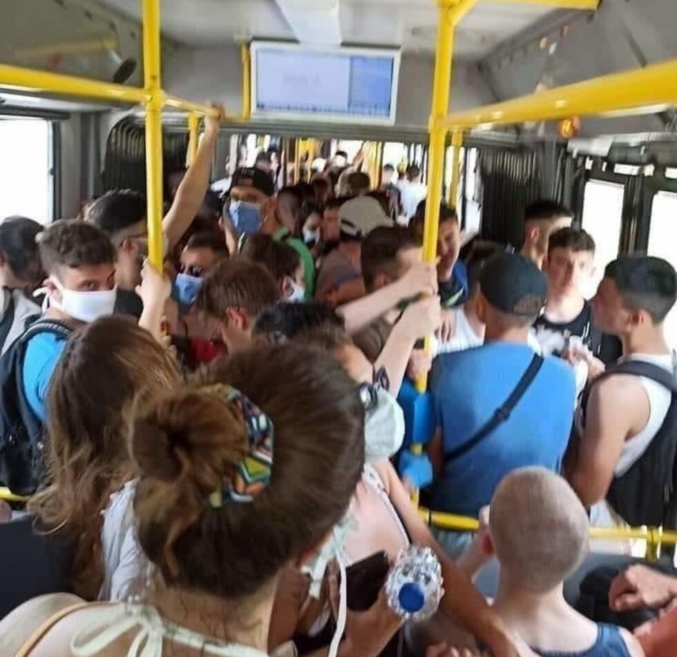 Οι πρώτες βουτιές από το… ενάμισι μέτρο