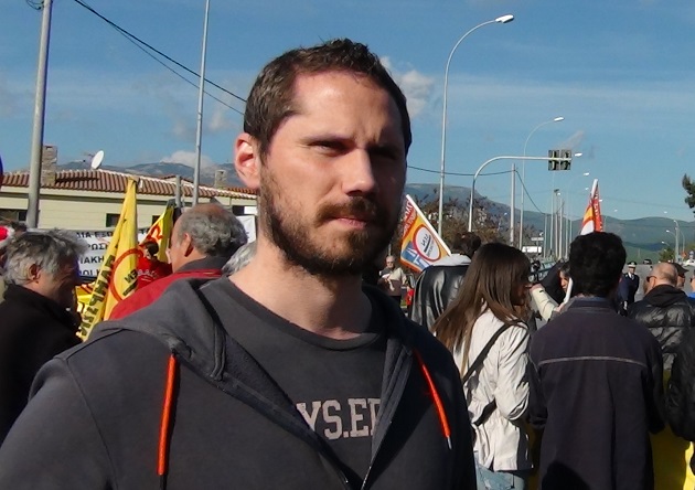 Συμβολαιογράφοι εναντίον κινημάτων