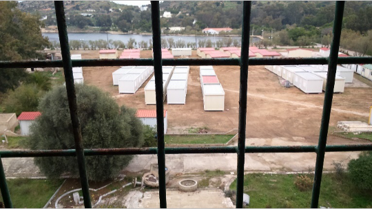 Πρόσφυγες-Μετανάστες: Ιδρυματικός Εγκλωβισμός και Κερδοσκοπικός Ανθρωπισμός