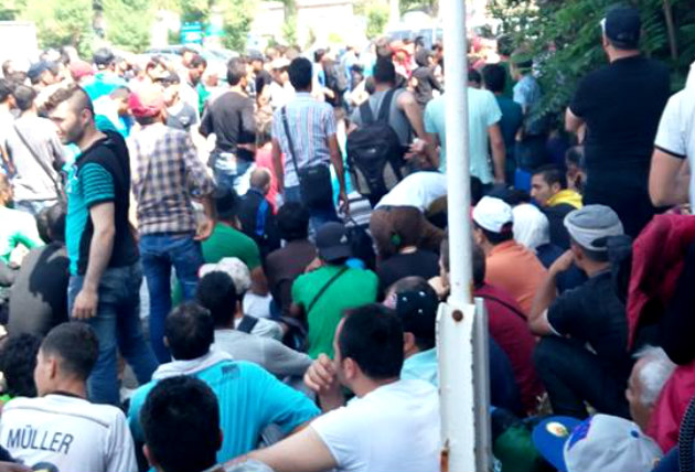 Στο σκαμνί η αλληλεγγύη προς τους πρόσφυγες