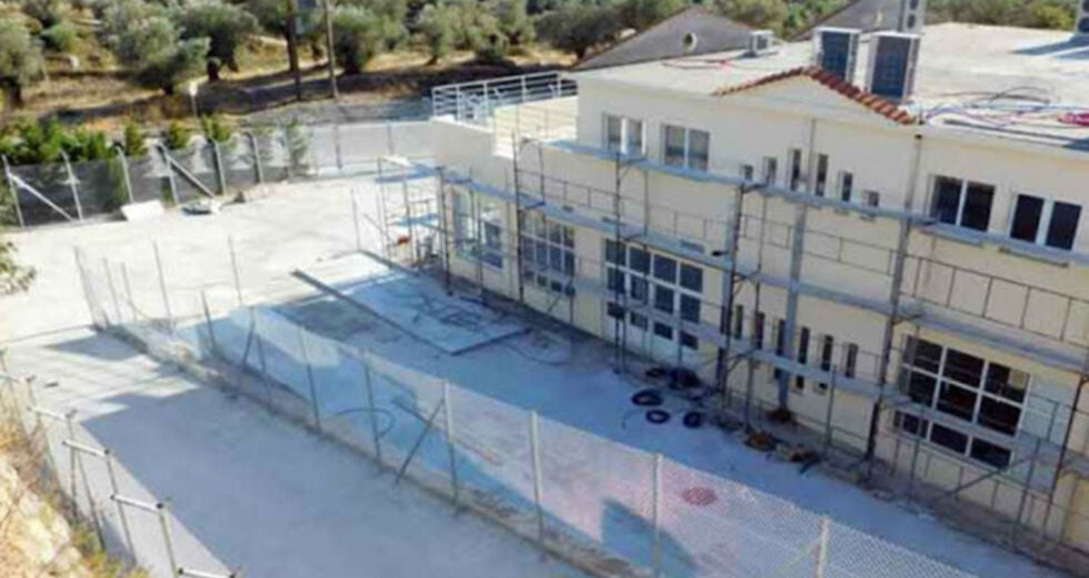 Μισθώνει ο Μηταράκης, χρυσοπληρώνει ο πολίτης