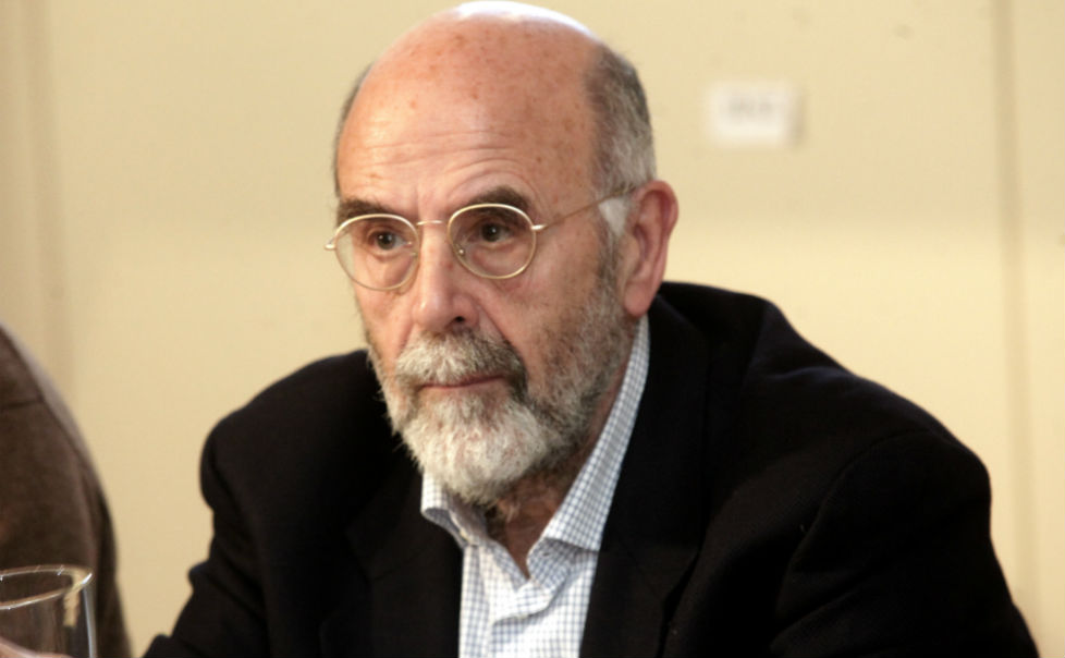 Πατριδοκάπηλοι καταδιώκουν δέκα κορίτσια