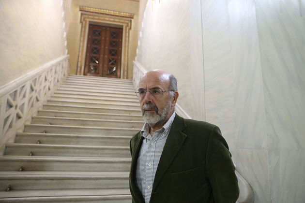 Η πολιτική αγωγή της κυρίας Διαμαντοπούλου