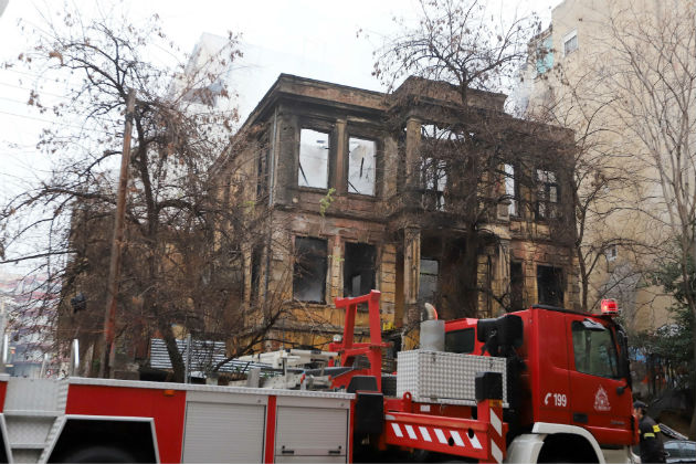 Αντεξε πολέμους, σεισμούς, αδιαφορία, αλλά όχι τους φασίστες