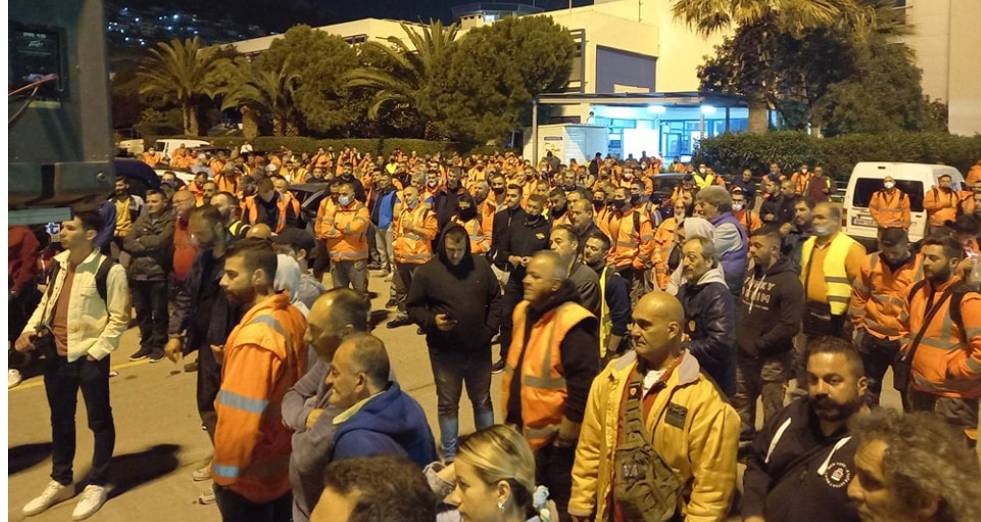 Αλληλεγγύη και οικονομική ενίσχυση για τους λιμενεργάτες απεργούς ζητά η ΕΝΕΔΕΠ