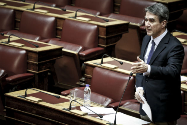 Η «μάχη» των Πρεσπών στην Επιτροπή της Βουλής [Live]