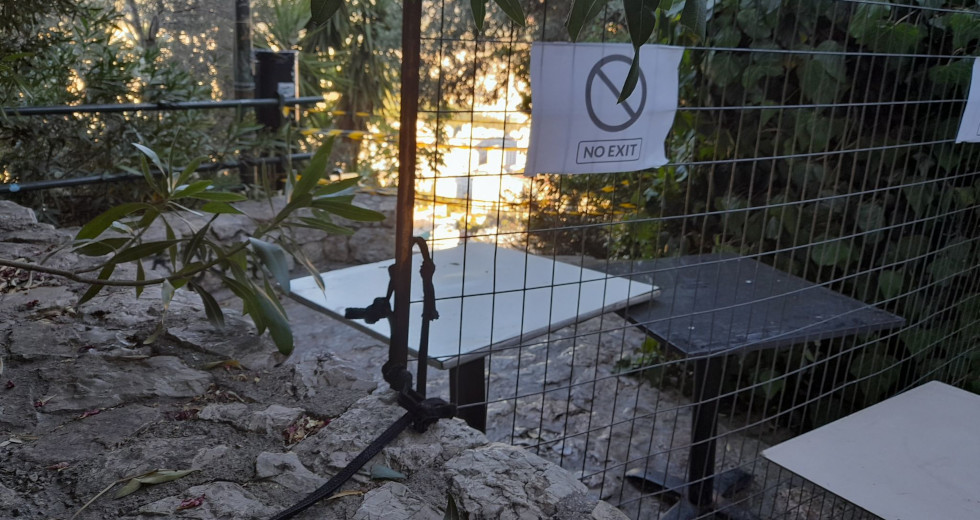«Οδοφράγματα», σεκιούριτι και… πυρασφάλεια στον Λυκαβηττό [εικόνες]