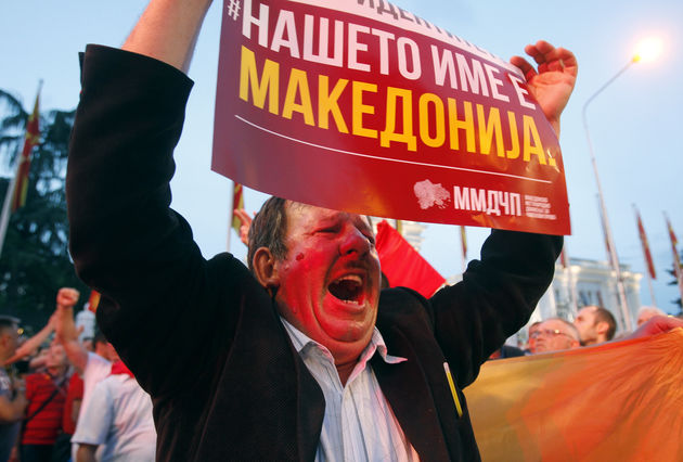 Η Δύση πιέζει για λύση
