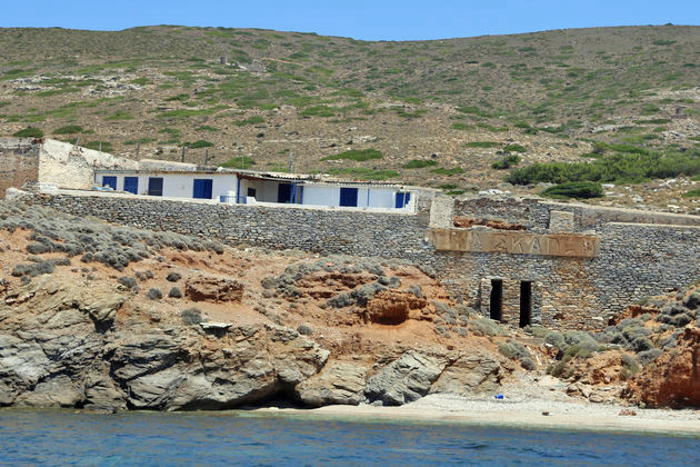 Ετοιμες να αποκαταστήσουν την ιστορική μνήμη οι… μπουλντόζες