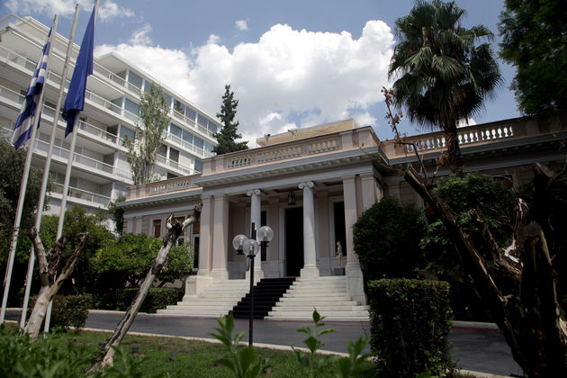 Η «Bild» στήνει… κάλπες
