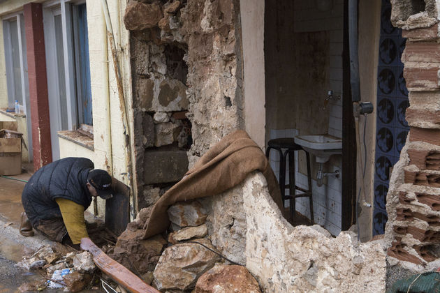 Η φτωχολογιά της Μάνδρας κρατά το κεφάλι ψηλά