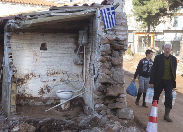 Ακρα του τάφου σιωπή…