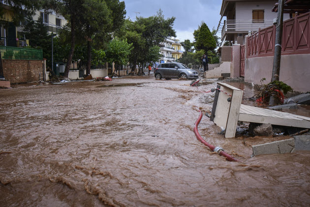 Ερίζουν εκ νέου για την πλημμυρισμένη Μάνδρα