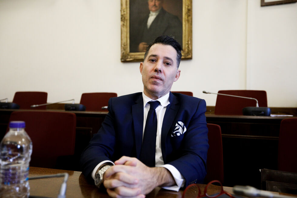 Το μεγάλο φαγοπότι με τις υπερτιμολογήσεις