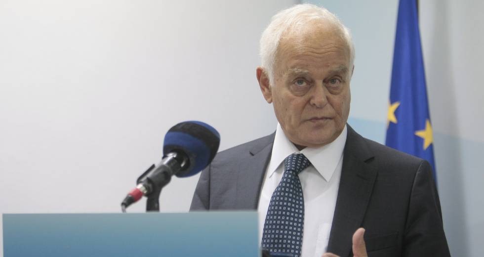 Θέμα συνταγματικότητας για τον υποχρεωτικό εμβολιασμό