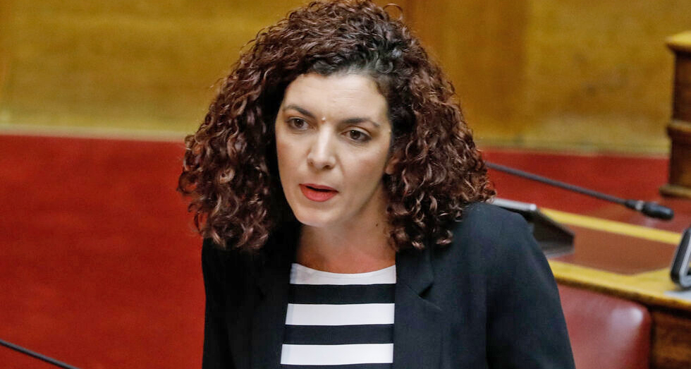 Αλλο η ενημέρωση κι άλλο η σπατάλη κι η προπαγάνδα