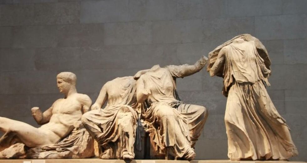 Ο Κάρολος, ο Μητσοτάκης, τα Γλυπτά, το Τατόι και οι μυστικές συμφωνίες