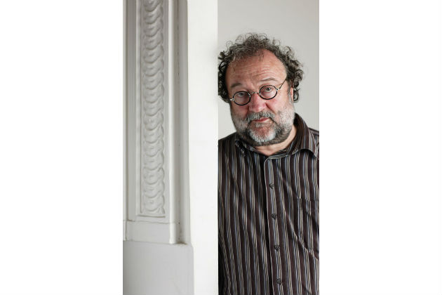 Ξέφρενη σάτιρα των μικροαστών