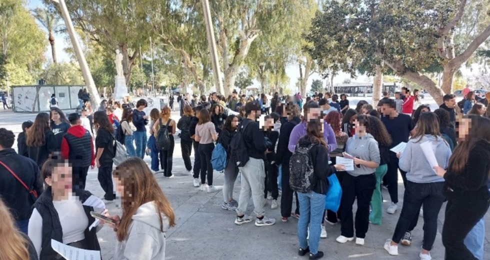 Δυστύχημα-Τέμπη: Κλειστά σχολεία και πορεία μαθητών στο Ηράκλειο