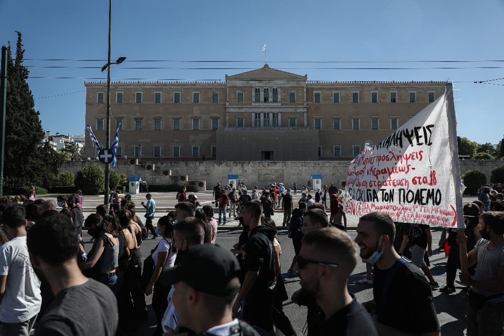 Μαθητές, φοιτητές, εκπαιδευτικοί… στους δρόμους