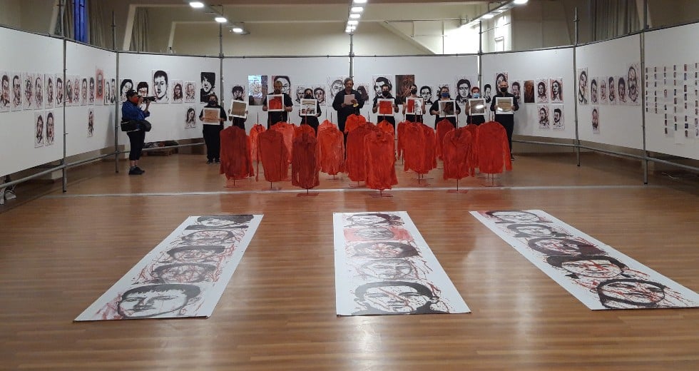 Συγκίνησαν τα «Ματωμένα Πορτρέτα» στο Κερατσίνι