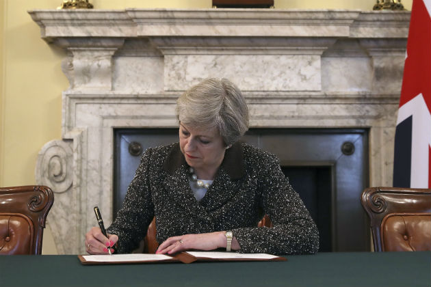 Ερρίφθη ο κύβος για το Brexit
