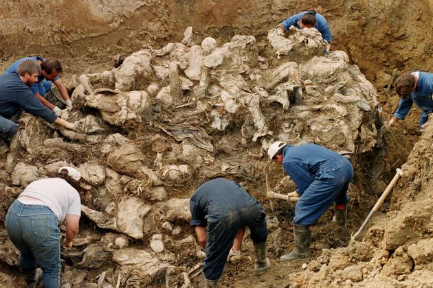 Ισόβια στον Μλάντιτς για τη γενοκτονία στη Βοσνία