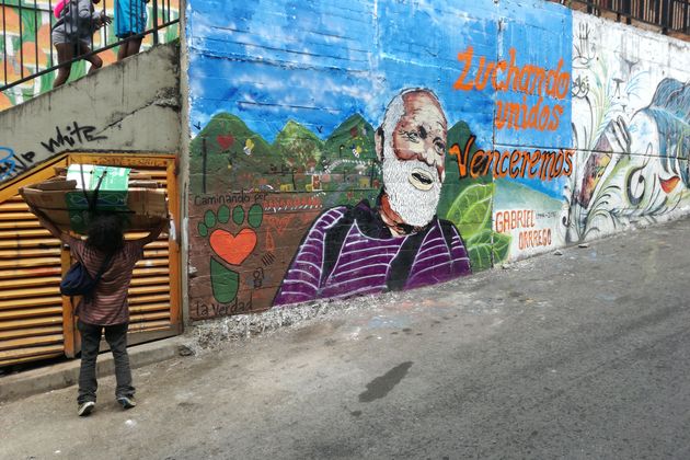 Πέντε ηρωίδες στη γη του Εσκομπάρ