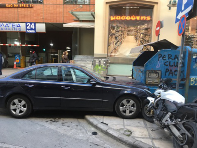 80χρονος παρέσυρε με ΙΧ τρεις πεζούς στο κέντρο της Θεσσαλονίκης