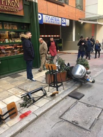 80χρονος παρέσυρε με ΙΧ τρεις πεζούς στο κέντρο της Θεσσαλονίκης