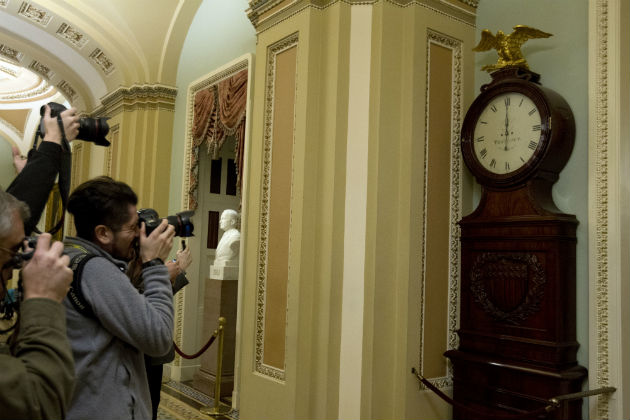 Χωρίς χρηματοδότηση η αμερικανική κυβέρνηση κατεβάζει ρολά