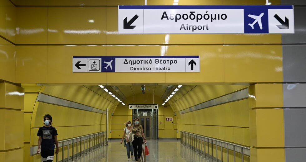 Εγκαίνια με ορατά προβλήματα στο μετρό του Πειραιά