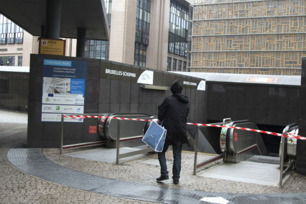 Παρατείνεται ο «κόκκινος συναγερμός» στις Βρυξέλλες