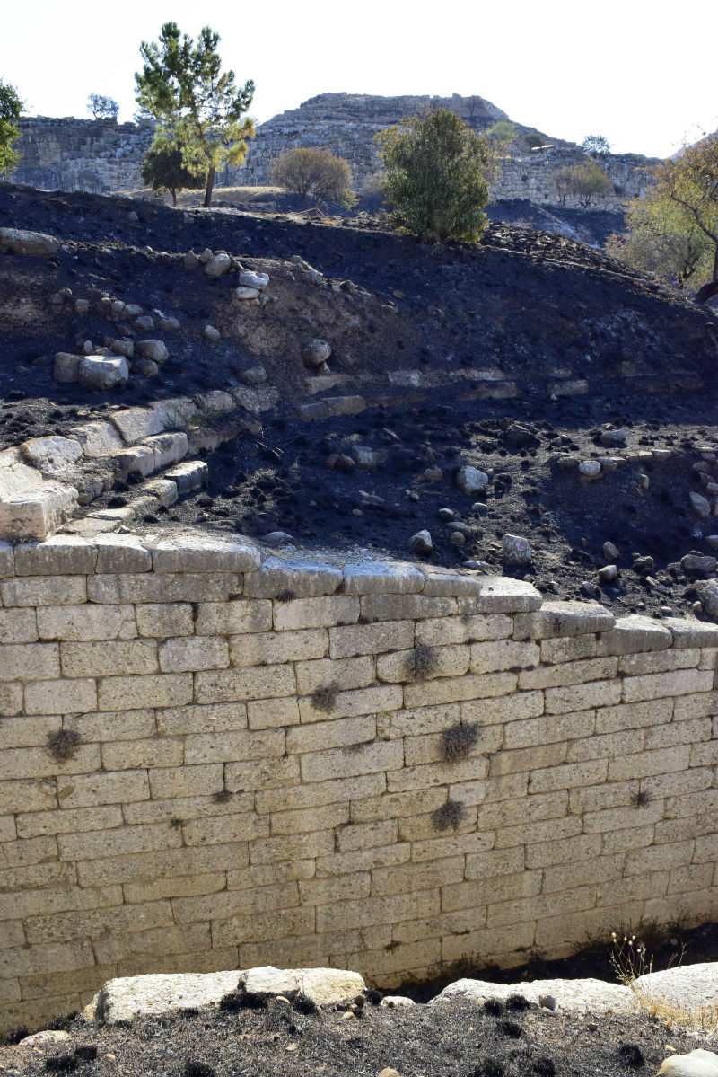 Οι εικόνες μαρτυρούν τη ζημιά στις Μυκήνες