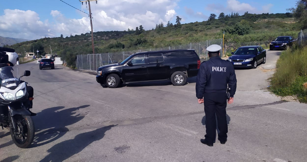 Στη Σούδα βρέθηκε ο πρωθυπουργός – Επισκέφθηκε το αεροπλανοφόρο «Αϊζενχάουερ»