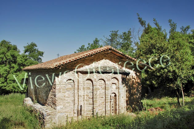 Πάσχα σε μοναστήρια και ξωκλήσια