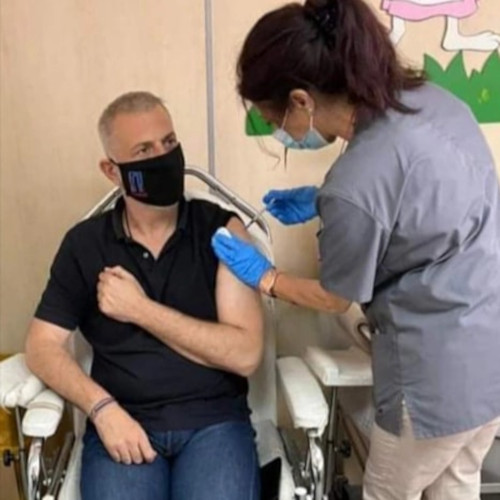 Θετικός στον κορονοιο ο δήμαρχος Πειραιά