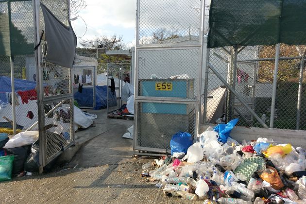 Τι… δεν είδε ο υπουργός στο κέντρο υποδοχής της Μόριας