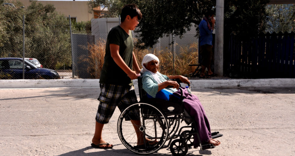 Άθλιες συνθήκες στη Μόρια, περισσεύει η αλληλεγγύη στη Λέσβο