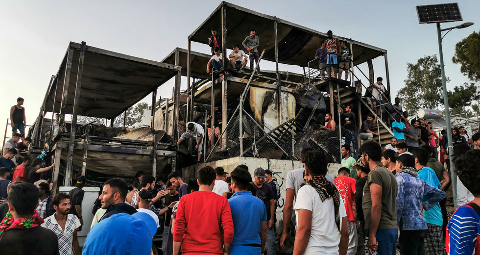 Από τη Μόρια της αλληλεγγύης στους ανθρώπους που καίγονται ζωντανοί