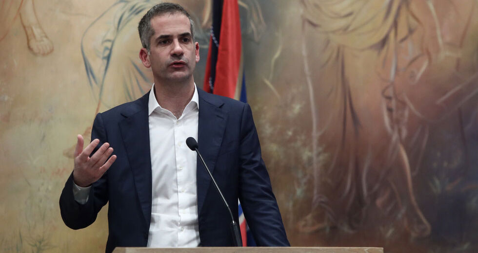 Μετακύλιση τριών χρόνων για τη διπλή ανάπλαση