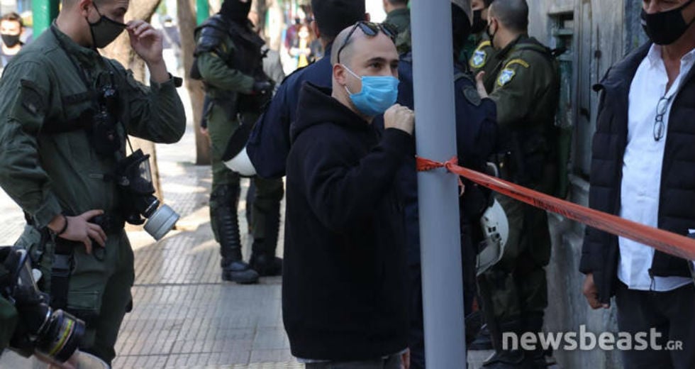 Στοιβαγμένοι στη ΓΑΔΑ οι προσαχθέντες από το Πολυτεχνείο