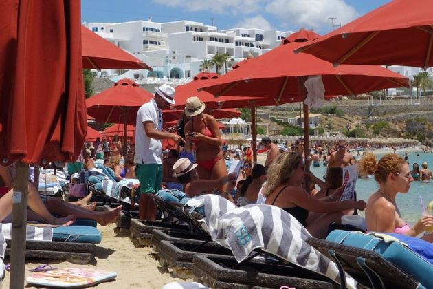 Οι χρυσές μπίζνες και οι «σκλάβοι»