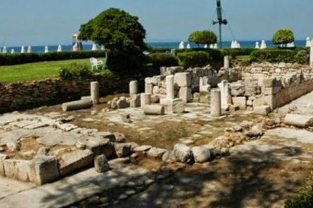 Το ΤΑΙΠΕΔ ζώνει τον ναό
