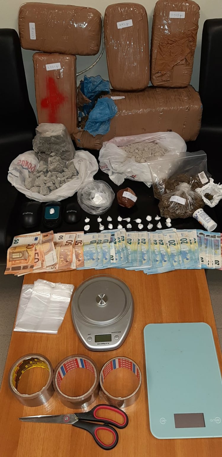 Εφτά κιλά χασίς και 2,5 κιλά ηρωΐνη εντόπιση η αστυνομία στην Κρήτη