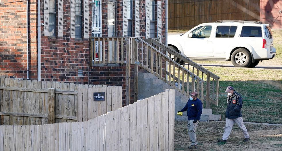 Έρευνες του FBI σε σπίτι υπόπτου για την έκρηξη στο Νάσβιλ