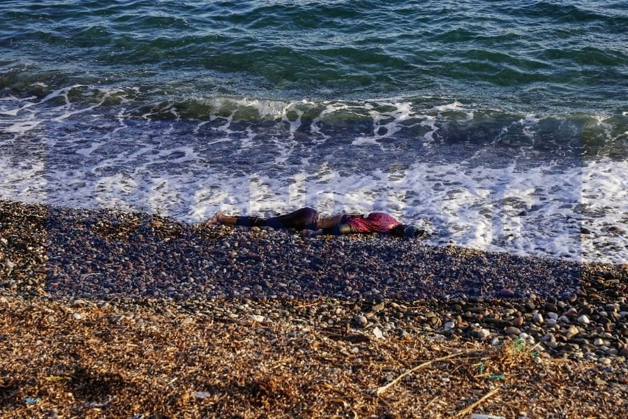 Έξι νεκροί πρόσφυγες σε πιθανό ναυάγιο ανοιχτά της Λέσβου [σκληρές εικόνες]