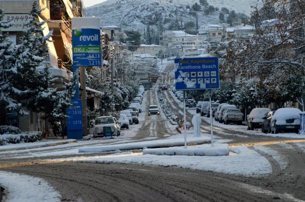 Εξασθενημένο έφτασε στην Αθήνα το «τρίτο κύμα»